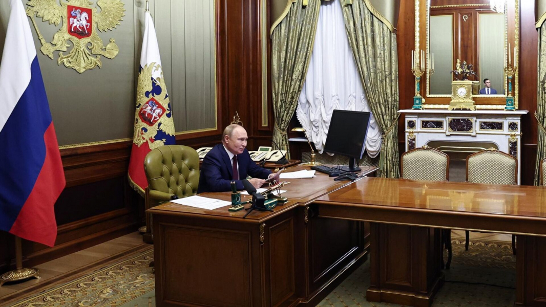 Путин: для новых вооружений нужны высококвалифицированные расчеты и экипажи